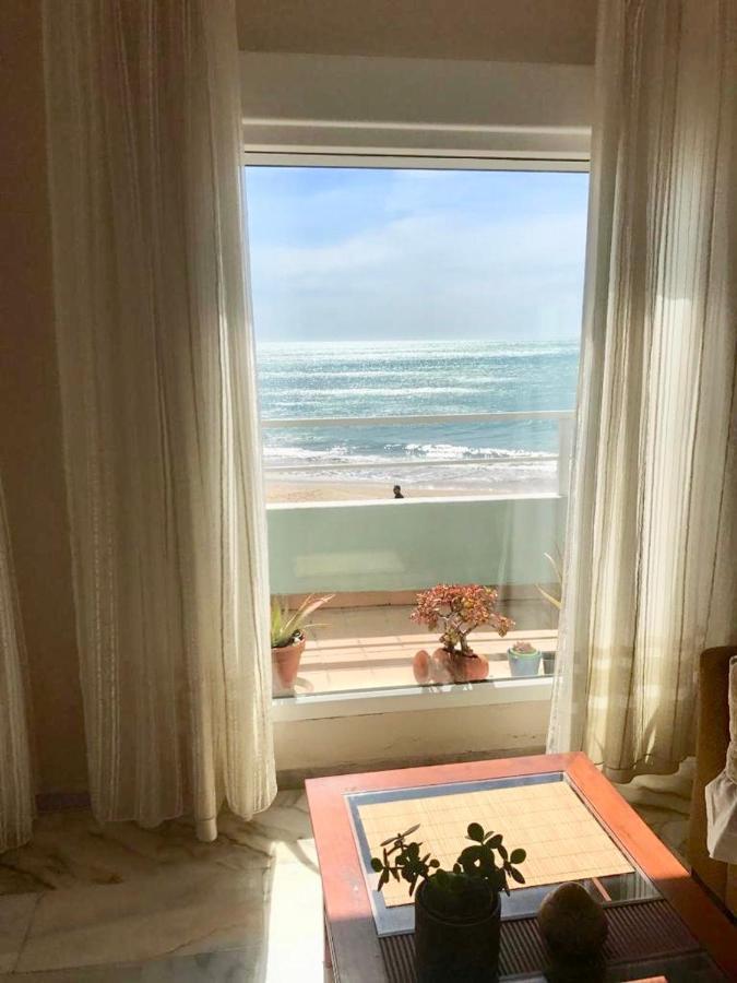 Gatu Premium Villa Isabel Terraza,Parking,1ºlinea Playa,Wifi,Vista Al Mar , Preferente Mayores De 25 Anos Y Familias Cádiz Eksteriør billede